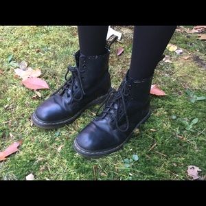 DR. MARTENS 1460